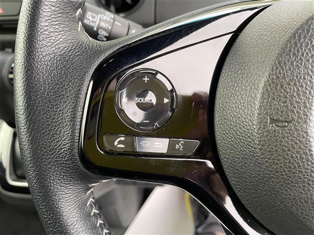 【運転席操作部】快適なドライブを楽しむための機能が装備されています！運転席から触れるので、使いやすいです！除菌プランいれていただくと、さらに清潔で安心していただけます！