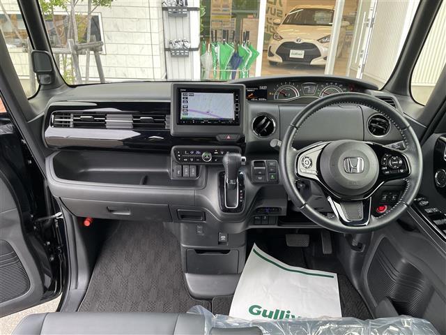 【インパネ全体】全方位で視界が広く、高い目線で運転もしやすいです！