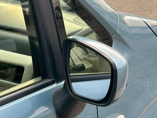 万が一の事故でも対応がよい任意保険も弊社で取り扱っておりますので、是非ご相談下さい。