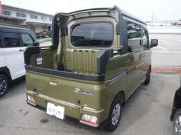 こちらのお車は当社の試乗車として使用しておりました。