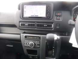 パナソニック製ナビにフルセグTV、バックモニターが付いています♪