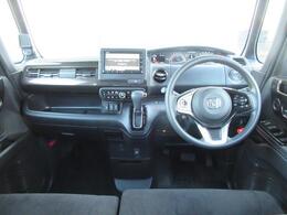 ご納車後も安心なプレミア保証をご提案いたします。ナビや電装品、エアコンなども含めた600項目の充実した保証内容と安心のロードサービス付帯でサポートいたします。詳細はお尋ねください。