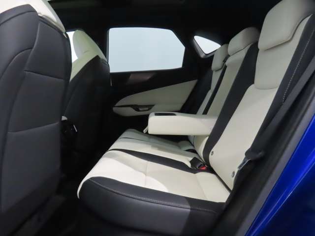 気になる内装や、グレードの違いなどのご質問もお気軽にお問い合わせください！★0078-6002-967113まで！