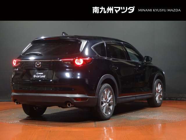 【CX-8】「TIMELESS EDGY」です。 普遍的な美しさや上質なデザインで心地良い刺激を届けるという意味が込められています。