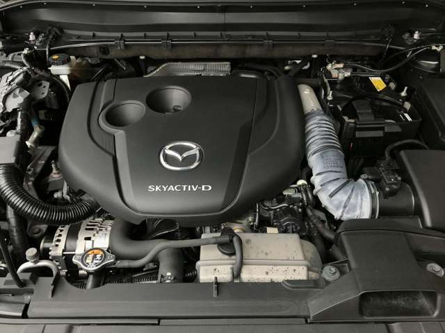 【エンジンルームもしっかりと洗浄済み】細部までしっかりと洗浄し、次のオーナー様にも長くお乗りいただけるよう努めております。