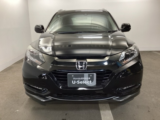 このフロントマスクは個性もいっぱい　人気の車です。