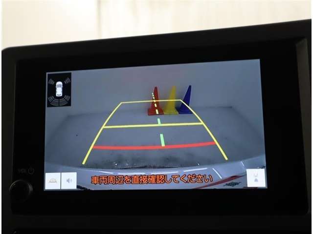 バックガイドモニターで、後方を確認しながら安心して駐車することができます。運転初心者も熟練者も必須の機能ですよ！
