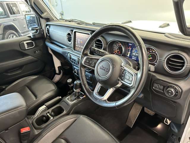 中古車だけでなく新車も多岐にわたり正規輸入車販売を行っております。全国選りすぐりの仕入ネットワークからあなたにピッタリのお車を探します！◆TEL:0078-6002-700293◆