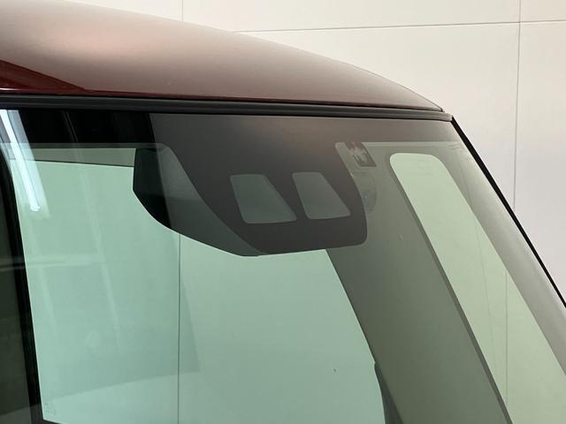品質へのこだわり！フロアマットやシートなど車内をキレイに清掃し、ニオイや汚れなどを徹底的にクリーニングしてもらっております。室内はピカピカです☆