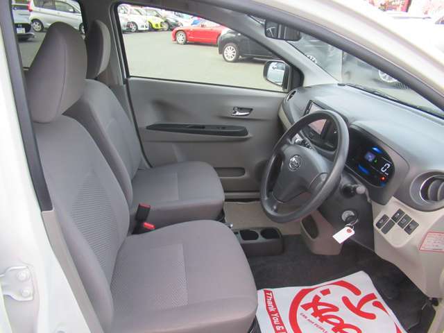 シートは大き傷み、汚れ、へたり等なく良好な状態です☆