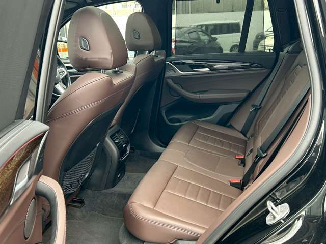 点検に出していて車両が店舗に無い場合がございます。ご来店前に一度ご連絡を頂けたら幸いです。