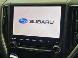 【純正8型ビルトインナビ】インテリアに溶け込むスタイリッシュな「専用設計ナビ」を装備♪視認性や操作性など基本性能にも優れ、より上質なカーライフをお楽しみいただけます。