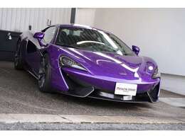 在庫車はすべて屋内保管です！全部で17台保管できるショールーム＆倉庫で展示車と納車前の車はすべて保管しています！