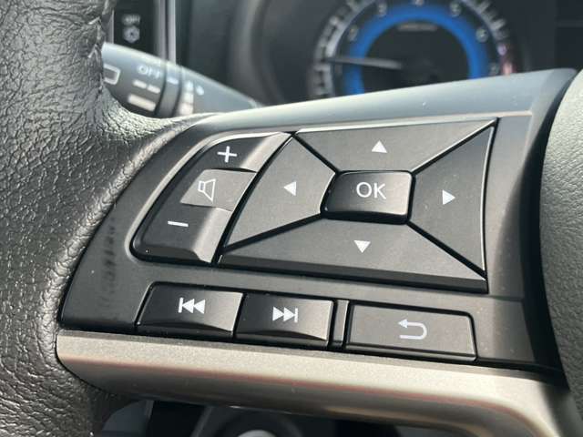 【運転席操作部】運転に役立つ機能ばかり！快適なドライブにしてくれること間違いなし！！