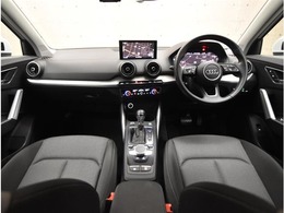 運転席・助手席ともにとてもきれいです。気持ち良くお乗りいただけます。