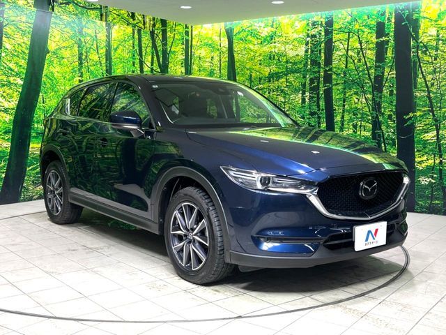 大好評のボディコーティング「弾スプラッシュコート」もご納車までに施工可能。通常のガラスコートと異なる、耐久年数6年の無機質ガラスコーティングが、ボディをキレイな状態に保ってくれます。