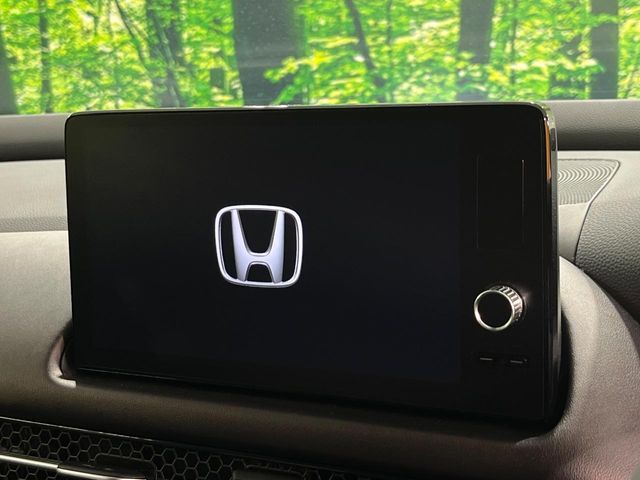 【純正9インチナビ】人気の純正ナビを装備。オーディオ機能も充実しており、Bluetooth接続すればお持ちのスマホやMP3プレイヤーの音楽を再生可能！毎日の運転がさらに楽しくなります！！