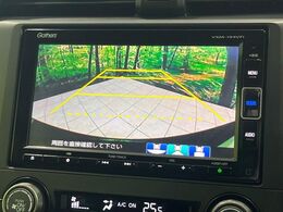 【バックカメラ】駐車時に後方がリアルタイム映像で確認できます。大型商業施設や立体駐車場での駐車時や、夜間のバック時に大活躍！運転スキルに関わらず、今や必須となった装備のひとつです！