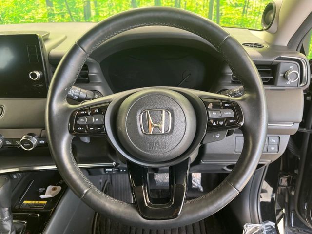 【ステアリングスイッチ】運転中、前方から目線をそらすことなく、オーディオ等の操作が可能な便利機能！安心＆快適なドライブを演出してくれます♪