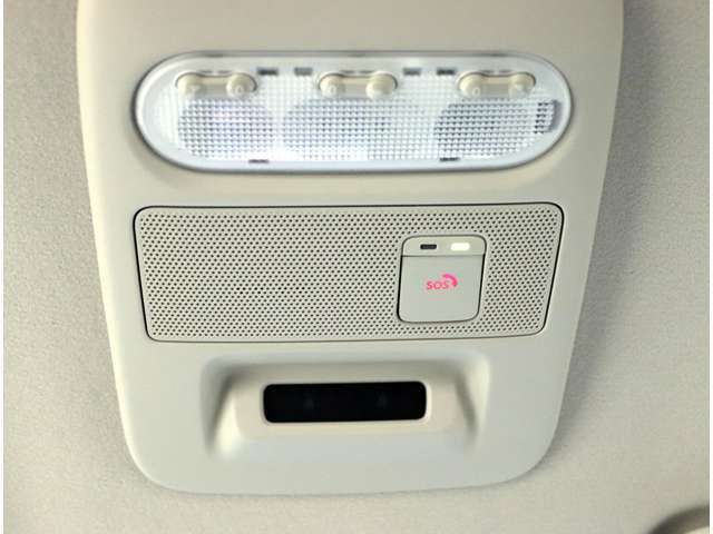 急病時や危険を感じた時、SOSコールスイッチを押すと専門のオペレータに繋がって、警察や消防への連携をサポートしてくれます！