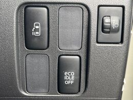 【パワースライドドア】スマートキーや運転席のスイッチでスライドドアの開閉が可能♪電動だから力を入れてドアを開ける必要が無く、小さいお子様でも、重い荷物を持っている時もラクに開け閉めできます♪