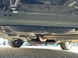 当社の展示車は全車両に”社団法人自動車公正取引協議会”の車両状態説明書を掲示しております。修復歴の有無は勿論、ドア等の外板の交換歴の有無までも表示☆口頭説明では無く書面にてお渡ししております♪