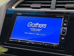 【純正ナビ】人気の純正ナビを装備。オーディオ機能も充実しており、Bluetooth接続すればお持ちのスマホやMP3プレイヤーの音楽を再生可能！毎日の運転がさらに楽しくなります！！