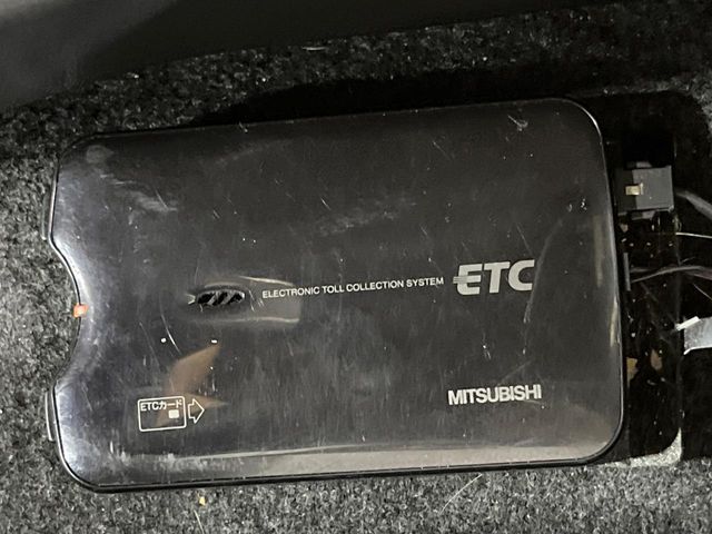 【ETC】高速道路の料金所をストレスなく通過！話題のスポットやサービスエリアに多い「スマートIC」利用時は必須のアイテムです。当店でセットアップを実施、ご納車当日からすぐにご利用いただけます！