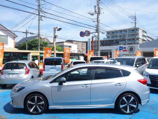 全車3ヶ月3，000kmの保証付き！また別途有料にて、国産車なら最長3年まで保証延長が可能です。保証内容や別途費用についてはスタッフまでお問い合わせください。