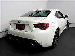 お手軽に乗れる低価格カーをお探しなら、当店にお任せください！走る、曲がる、止まる、全てに質の高い走りをCOLOR’Sのお車で体感してください。