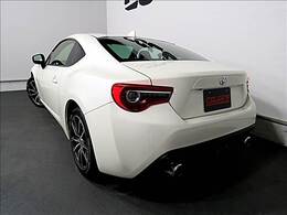 内外装のコンディションに自信有り！低予算、高程度の車両をお探しの方必見です！