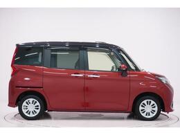 県内13店舗にて常時500台以上ダイハツ車を展示中です。見て、触って、納得のいく一台をぜひ見つけてください。