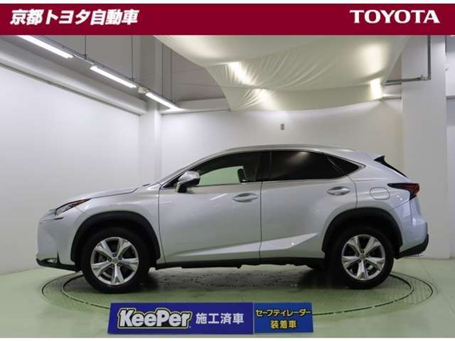 車線はみ出し防止警告【レーンアシスト】、衝突予防および衝突安全システム【PCS】で安心を。障害物や歩行者などを検知、警告してくれる【クリアランスソナー】がトラブルを未然に防ぐサポートをしてくれます。