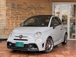 ■Car＆Cafe　PICCOLOはカフェを併設したカーショップです。癒しの空間でゆっくりとお車をご覧頂けます。本社であるAUTOSPEC.は輸入車をメインに販売から買取までトータルでサポート致します