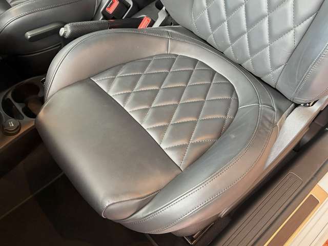 ■助手席座面