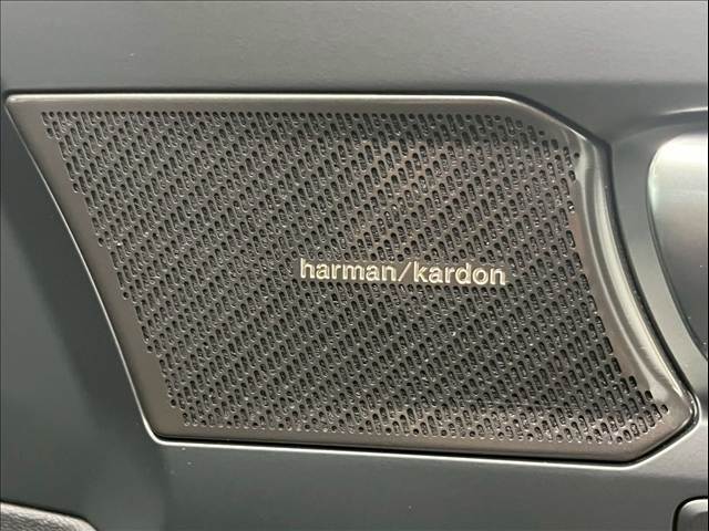 【harman/kardonスピーカー】オプションの高音質スピーカーを搭載しております。良質な音源の【harman/kardonプレミアムサウンドシステム】搭載。ワンランク上の空間をお楽しみください。