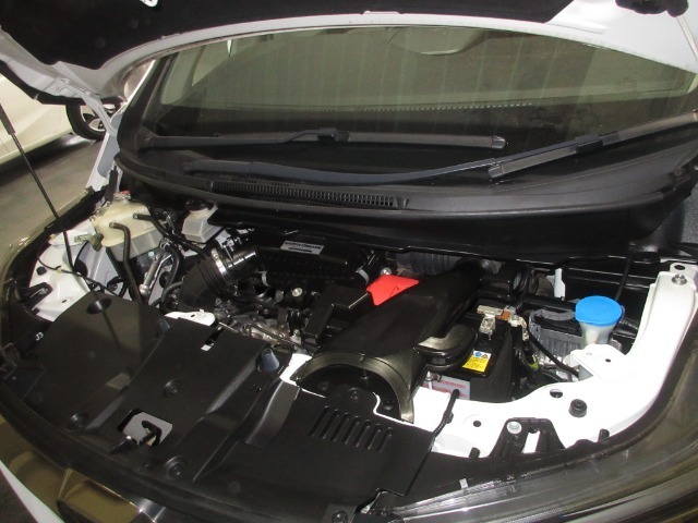 ●ご納車の前に車検整備を実施いたします。車検整備代は当社の負担です。次の車検はご納車から2年後となります。長い車検は嬉しいですね！