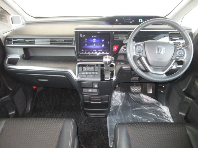 ●当店は「Honda Cars 埼玉」という新車ディーラーです！埼玉県内に全52店舗ございます。当店に展示している車のほとんどが下取車です　●この車も下取車として入庫しました　●ワンオーナー　●禁煙