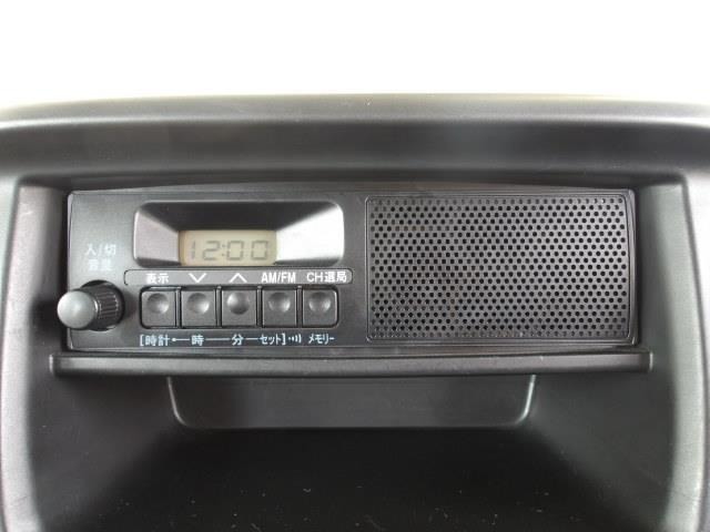 メーカー装着AM/FMラジオチューナー装備！