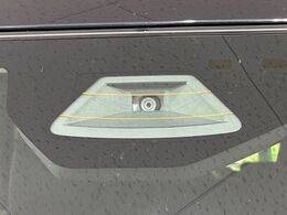 【スズキ　セーフティサポート】走行中に前方の車両等を認識し、衝突しそうな時は警報とブレーキで衝突回避と被害軽減をアシスト。より安全にドライブをお楽しみいただけます。