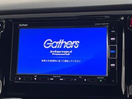 【純正ナビ】人気の純正ナビを装備しております。ナビの使いやすさはもちろん、オーディオ機能も充実！キャンプや旅行はもちろん、通勤や買い物など普段のドライブも楽しくなるはず♪
