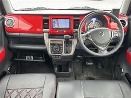 インパネ周りの画像です。店舗にて現車の確認もいただけますので、お電話で在庫のご確認の上是非ご来店くださいませ！！！ワクワクするクルマ選びをご提案します！