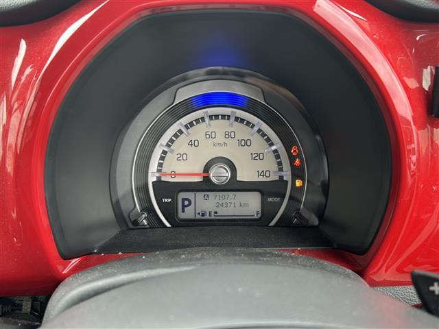 スピードメーターの画像です。店舗にて現車の確認もいただけますので、お電話で在庫のご確認の上是非ご来店くださいませ！！！ワクワクするクルマ選びをご提案します！