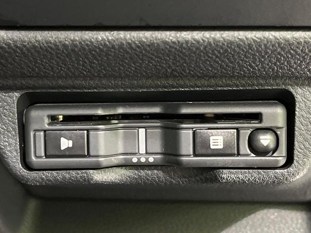 【ETC】高速道路の料金所をストレスなく通過！話題のスポットやサービスエリアに多い「スマートIC」利用時は必須のアイテムです。当店でセットアップを実施、ご納車当日からすぐにご利用いただけます！