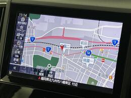 【純正ナビ】専用設計で車内の雰囲気にマッチしたナビが装備されています！利用時のマップ表示は見やすく、いつものドライブがグッと楽しくなります！
