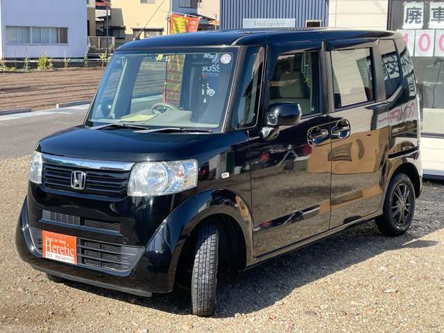 当店のお車すべて納車前にバッテリー交換オイル交換クーラント補充ワイパーゴム交換、走行テスト行います！！内外装クリーニング、ヘッドライト磨きも行います！！