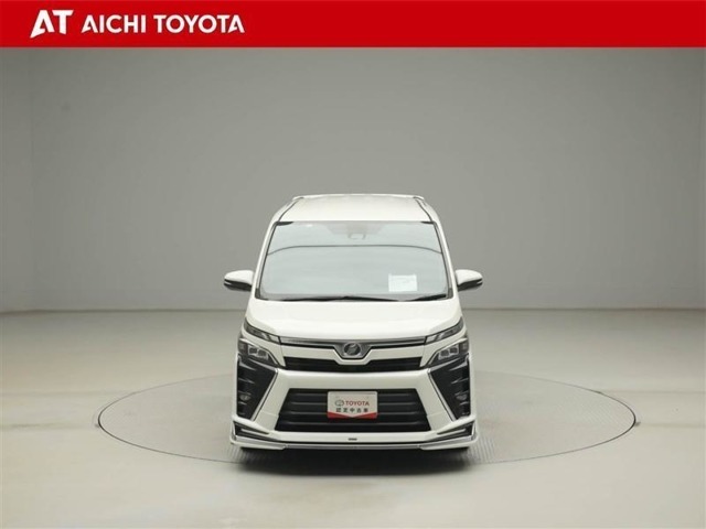 LEDヘッドライト、LEDフォグライトになります。