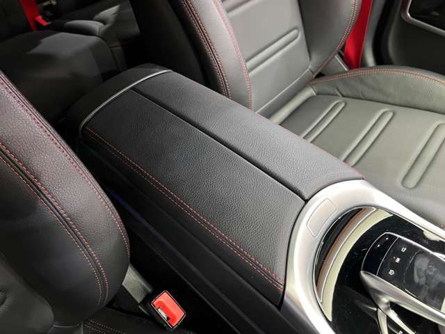 ご遠方の場合でも、下取り車両の金額を概算でお出しすることは可能でございます。車検証をお手元に、走行距離をご確認の上お問い合わせくださいませ。