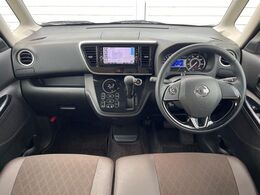 グループ総在庫数約30，000台！！全国の系列店からメーカー・車種問わずご紹介出来るので、あなたにピッタリのお車が見つかるはずです♪まずはお問い合わせ下さい☆