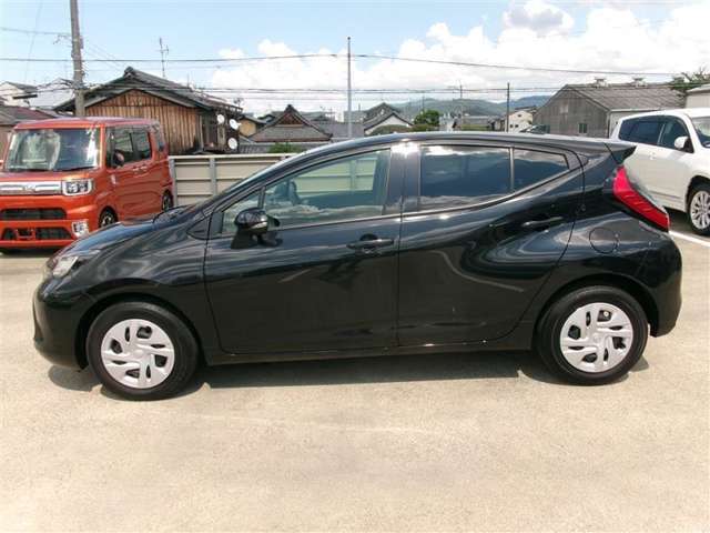 トヨタ認定中古車になります。まるごとクリーニングで見えない部分もまるごと洗浄しております。